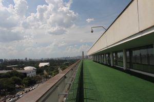 Terraço do MAC é opção de lugar para o Dia dos Namorados